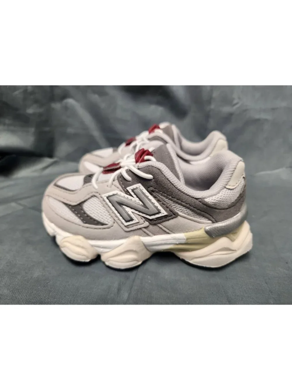 New Balance Toddlers 9060 Sneakers Slip On IV9060GY Grey Size 6 NEW NO BOX!
